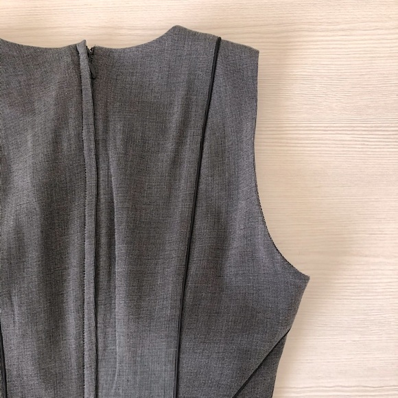 H&M Form Fitted Business Casual Dress - Picture 3 of 7